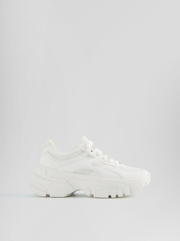 Bershka Sneakers in White