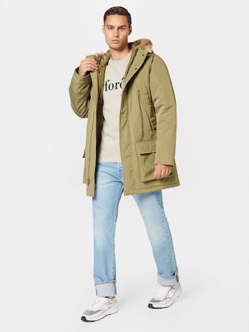 LEVI'S ® Winterparka 'Prescott Thrmr Lng Parka' in Groen