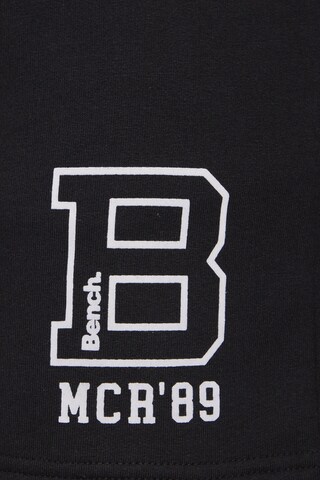 BENCH Regularen Hlače | črna barva