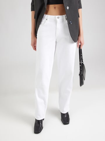 GUESS JEANS - Loosefit Vaquero en blanco: frente