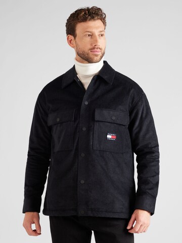 Tommy Jeans - Ajuste regular Chaqueta de entretiempo en negro: frente