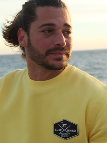 Surf Monkey - Sudadera en amarillo