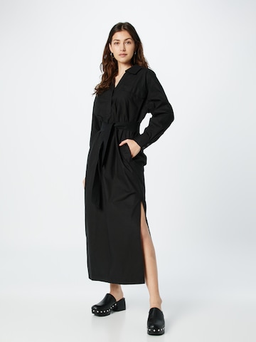 Robe Banana Republic en noir : devant