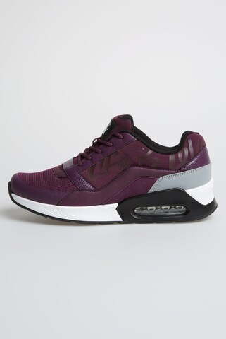 Soccx Sneakers in Red