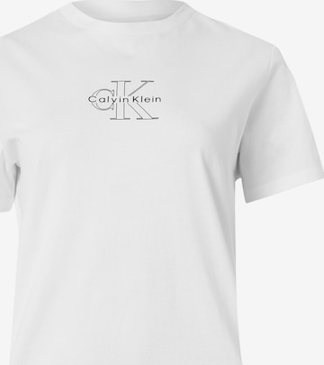 Tricou 'CLASSIC SEASONAL' de la Calvin Klein Jeans pe alb: față