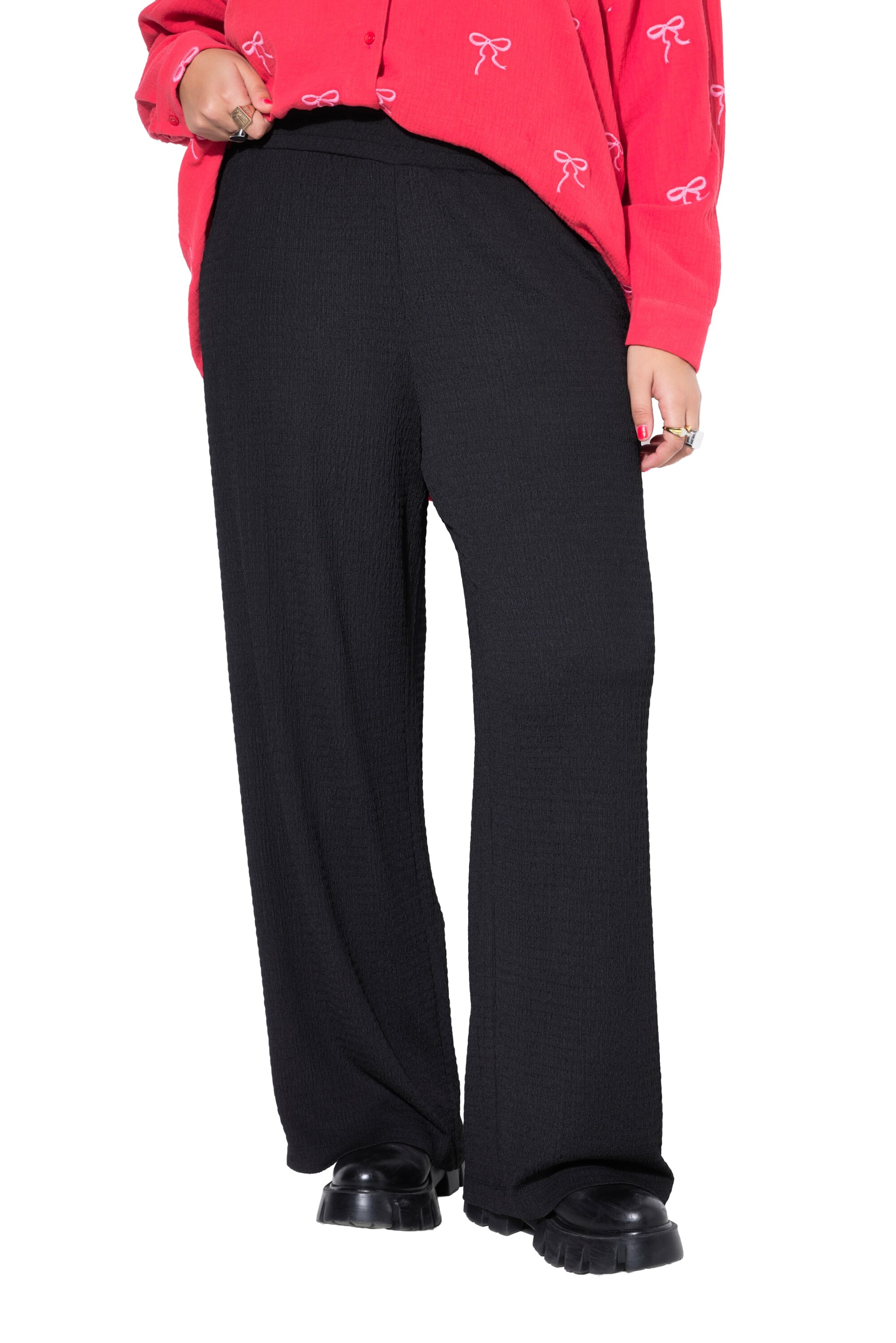 Studio Untold Wide Leg Hose in Schwarz: Vorderseite