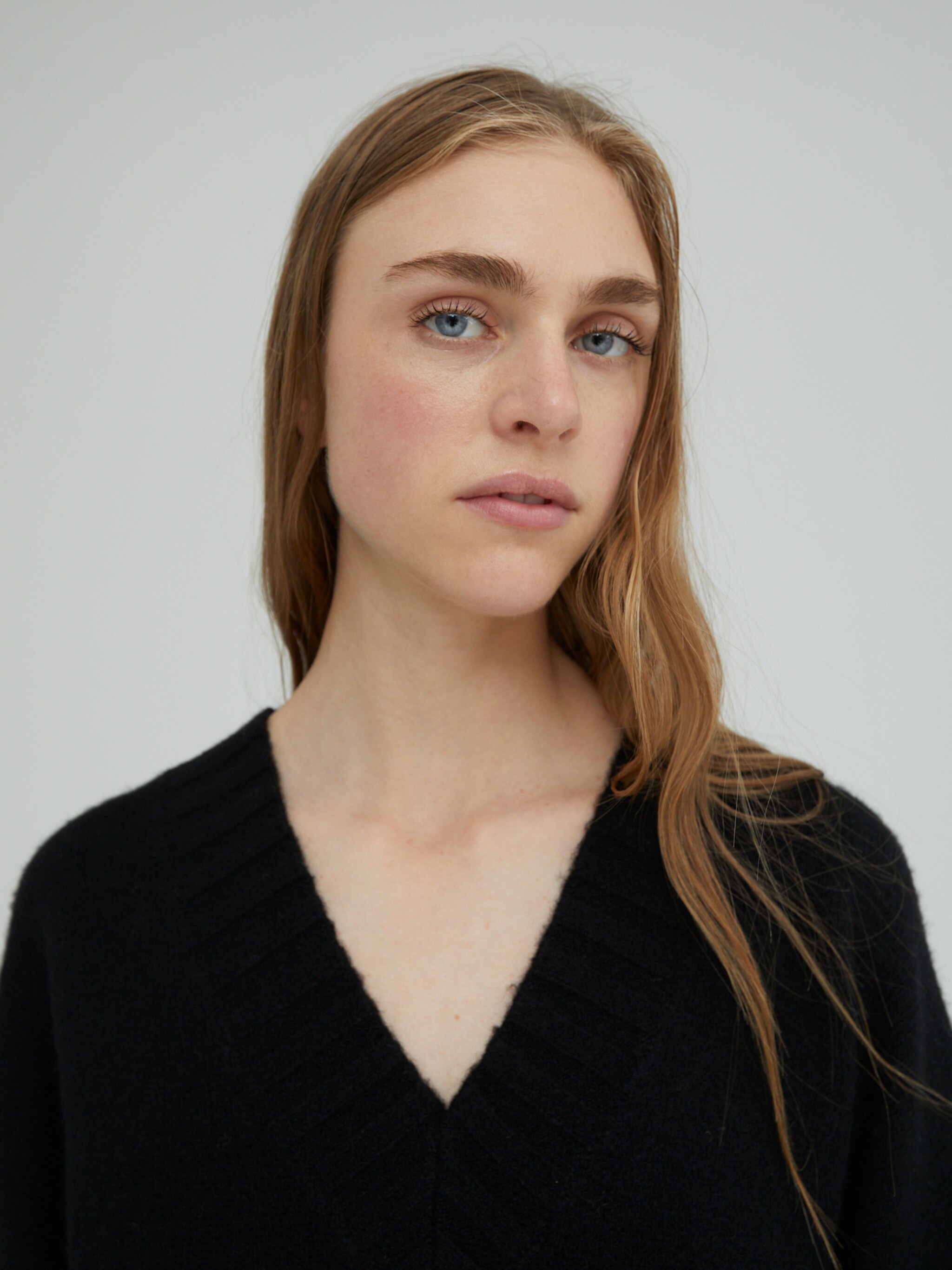 EDITED Produkte Pullover 'Aleena' schwarz