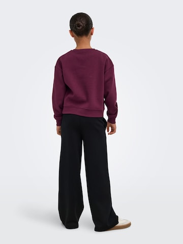 ONLY Sweatshirt 'Sweat' in Red