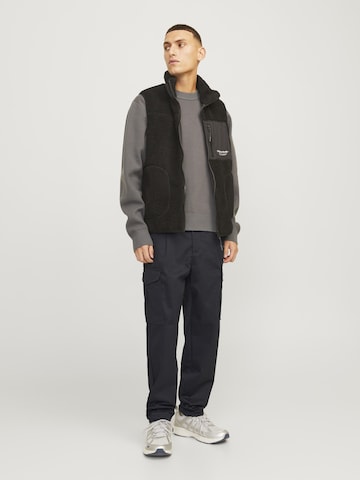 JACK & JONES Loose fit Cargo trousers in Black