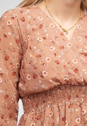 Cloud5ive Jurk in Bruin