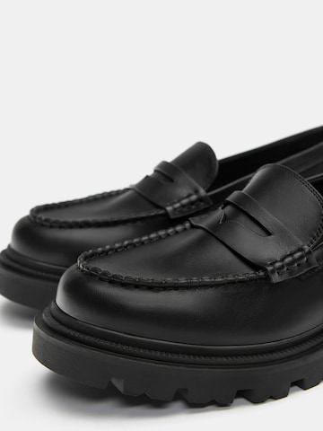 Pull&Bear Slipper in Schwarz