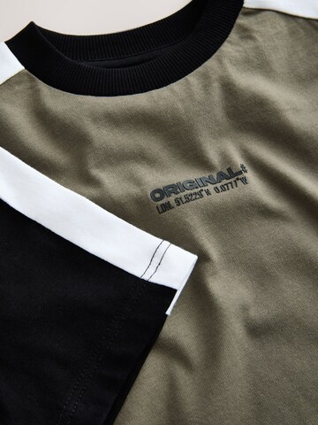 T-Shirt Next en vert