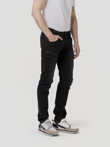 Regular Pantaloni eleganți de la KOROSHI pe negru