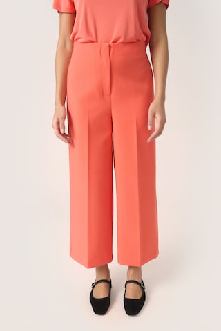 Wide leg Pantaloni con pieghe 'Corinne' di SOAKED IN LUXURY in arancione: frontale