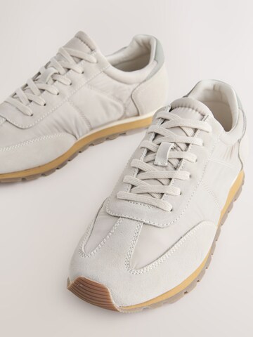 Next Sneaker in Beige