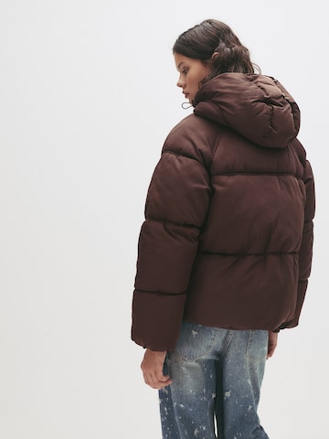 Veste d’hiver Pull&Bear en rouge