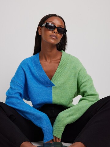 NA-KD Pullover in Blau