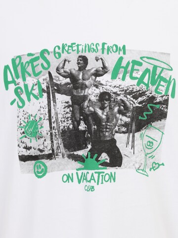On Vacation Club Shirt 'Après Ski Heaven' in White