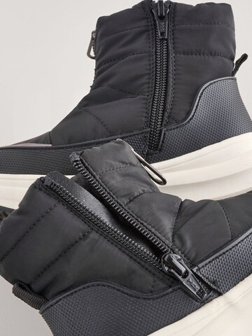 Next Stiefel in Schwarz