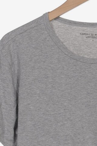 TOMMY HILFIGER T-Shirt L in Grau