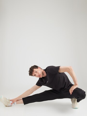 Reebok Performance Shirt in Black