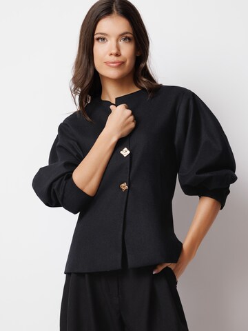 Veste mi-saison 'Lyra' Couture de Marie en noir