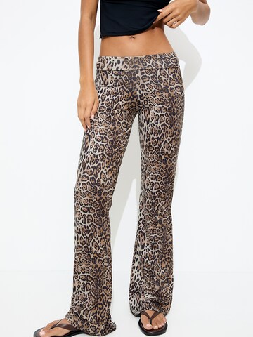 Pull&Bear Flared Hose in Braun