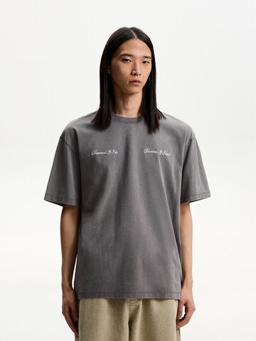 T-Shirt Bershka en gris