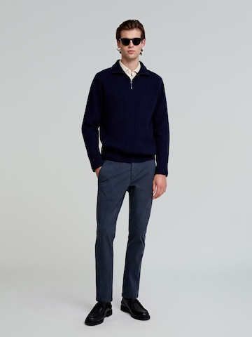 Scalpers Regular Chino Pants in Blue: front
