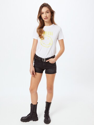 Tricou 'YELLOW NIRVANA' de la NEW LOOK pe alb