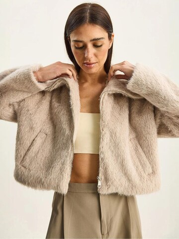 Cappotto di mezza stagione di Bianco Lucci in beige