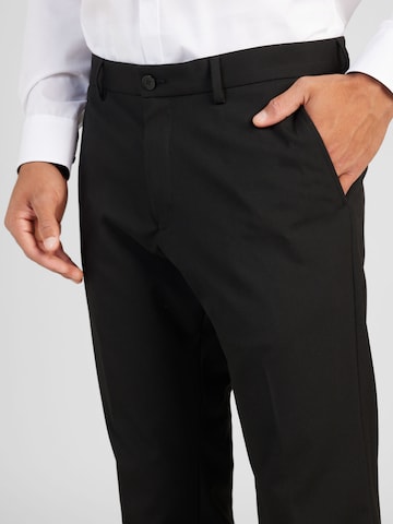 s.Oliver Slim fit Trousers with creases in Black