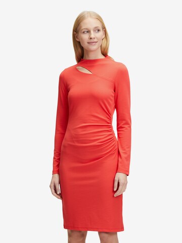 Robe Betty Barclay en rouge : devant