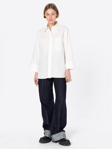 Camicia da donna 'Gizem' di Gina Tricot in bianco