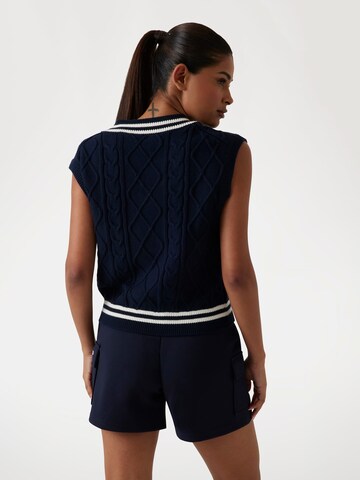 GUESS Sweater in Blue