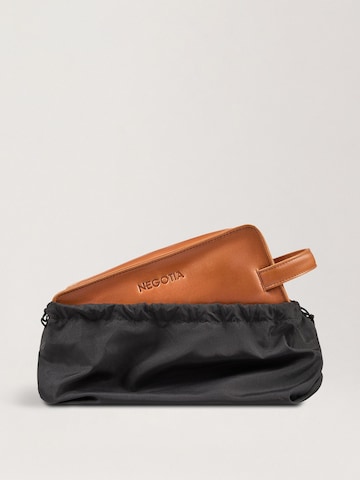 NEGOTIA Leather Toiletry Bag 'Caldre' in Brown