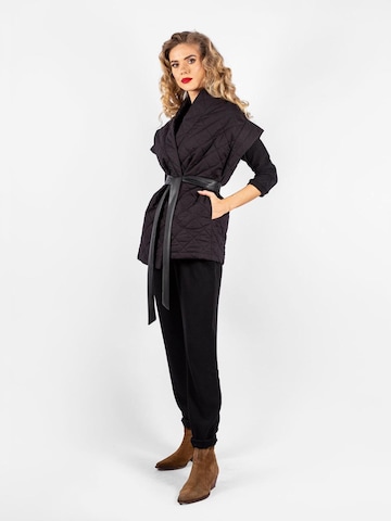 Couture de Marie Bodywarmer 'Minola' in Zwart
