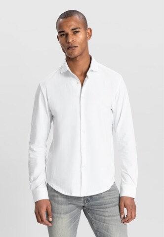 Coupe regular Chemise 'The Bo' Dstrezzed en blanc : devant