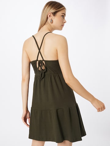 Robe 'Ava' ABOUT YOU en vert