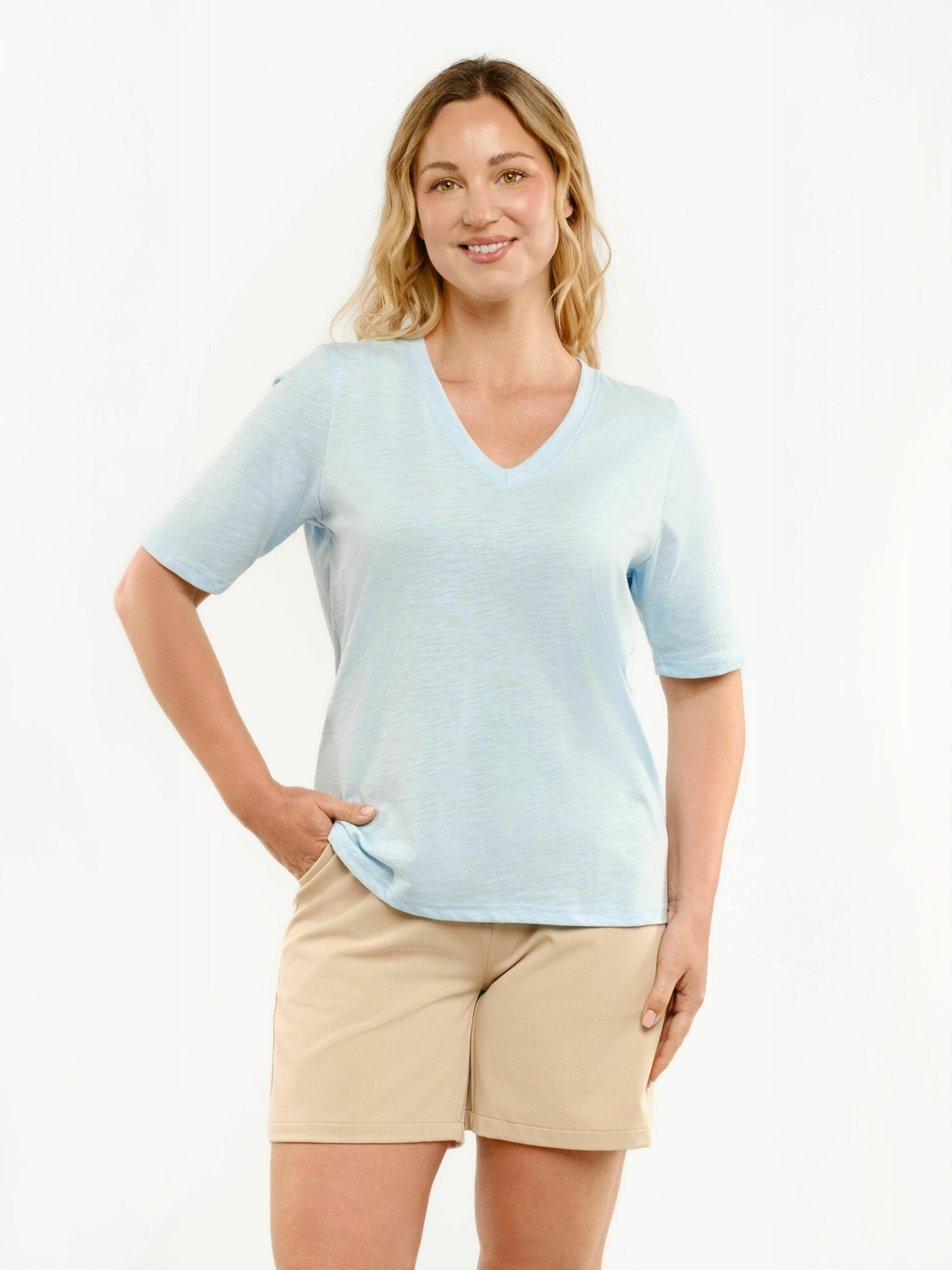 Liberte Essentiel Top ' ULLA ' in Blauw: voorkant
