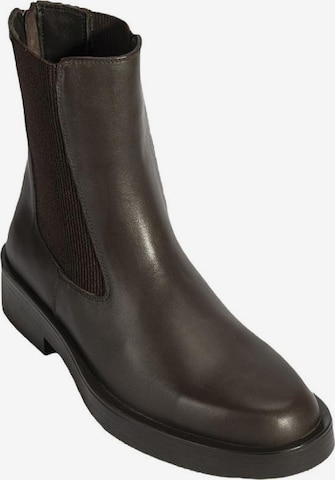 Desa Boots in Braun: Vorderseite