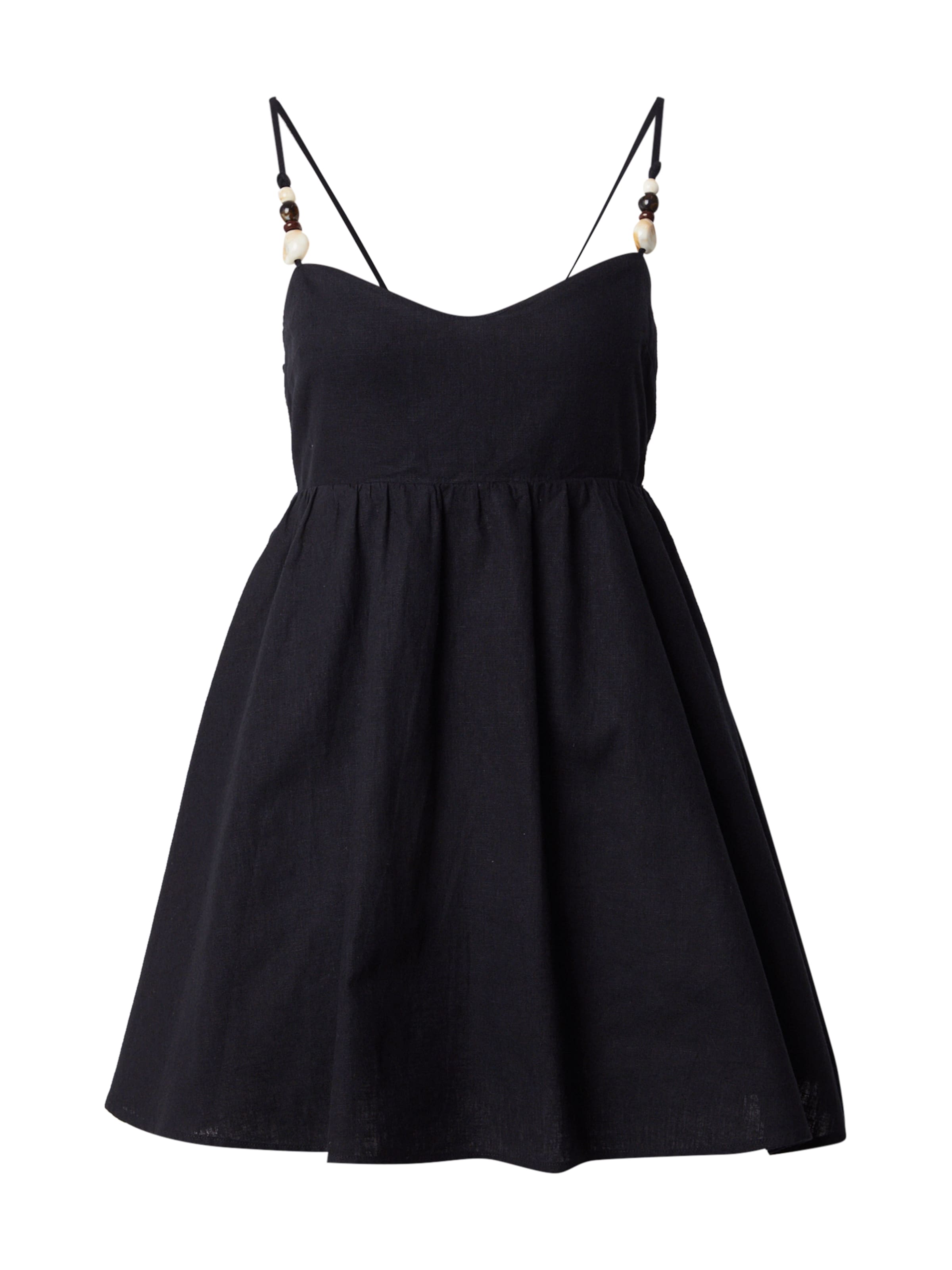 Rochie de la Abercrombie & Fitch pe negru: față