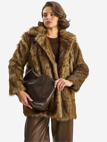 Cappotto invernale di Bianco Lucci in marrone