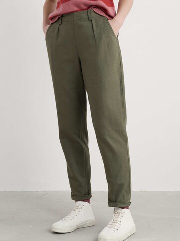 Seasalt Cornwall Tapered Bandplooibroek 'Nanterrow' in Groen: voorkant