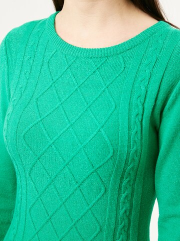 Abito in maglia di Influencer in verde