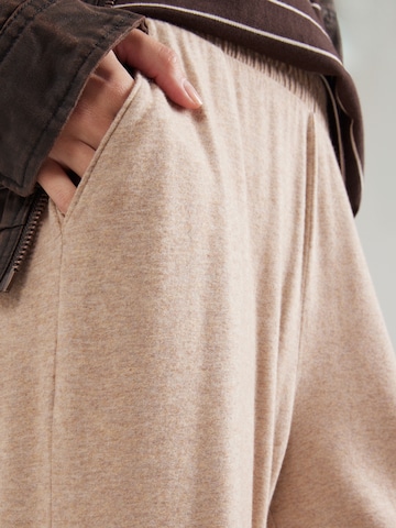 Abercrombie & Fitch Широкий Штаны в Бежевый