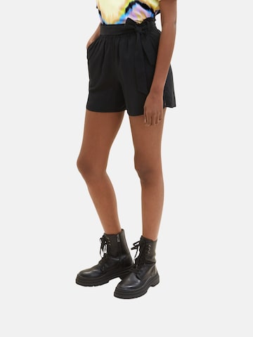 TOM TAILOR DENIM Regular Shorts in Schwarz: predná strana