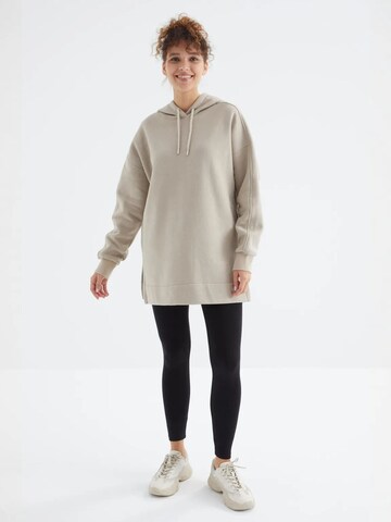 Tommy Life Sweatshirt in Beige