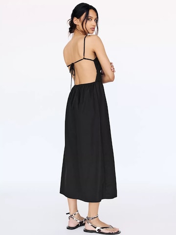 Pull&Bear Kleid in Schwarz