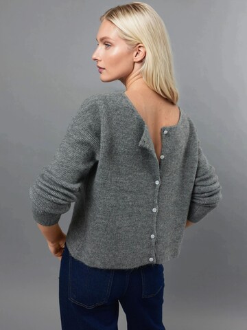 Hiccup Knit Cardigan in Grey
